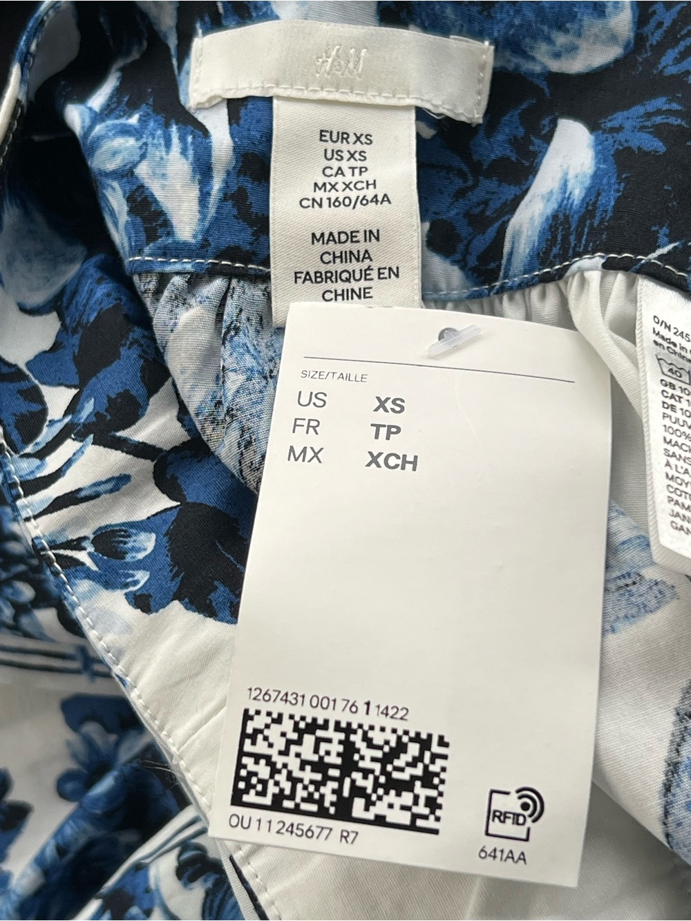 H&M Blue and White Floral Wrap Skirt - Picture 6 of 6
